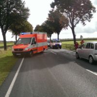 Ölspur auf Bundesstraße 1 und dadurch Motorradunfall